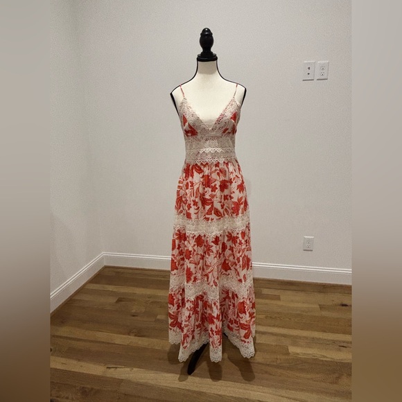 Antonio Milani Devon Printed Crochet Laced Maxi Dress 🌺
Size: 6 - Picture 4 of 17